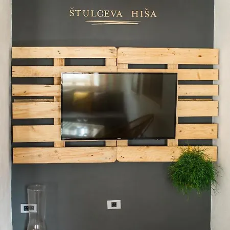 Stulceva Hisa * Most na Soči
